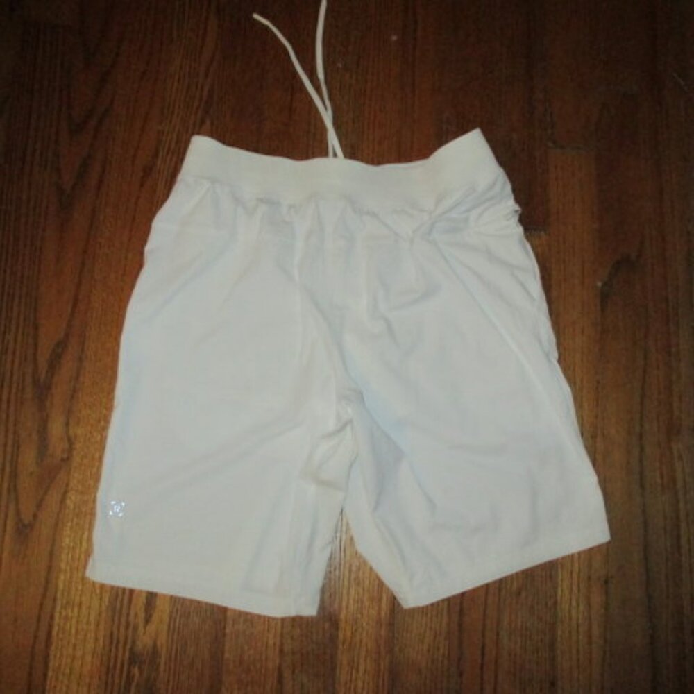 Lululemon White Lined Jogging Shorts M - image 2